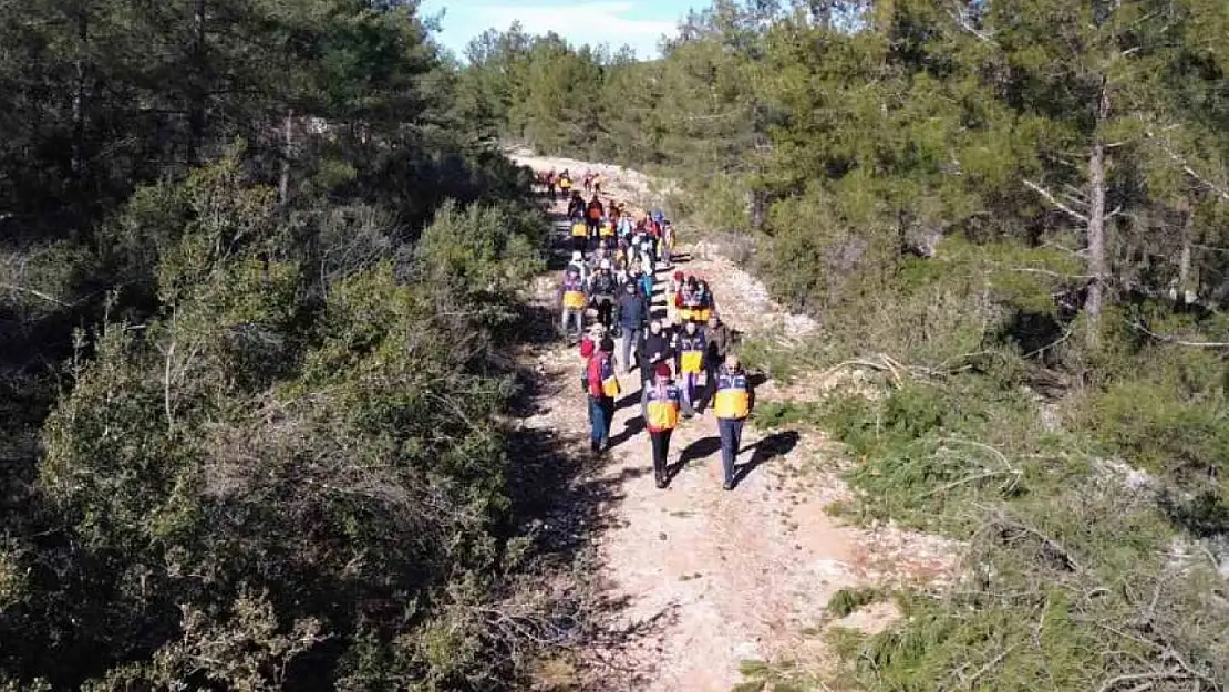 AFAD Muğla'dan gönüllülerle birlikte doğa yürüyüşü