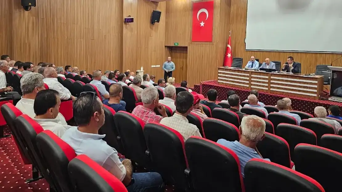 Ak Parti Menteşe teşkilatı muhtarlar ile bir araya  geldi