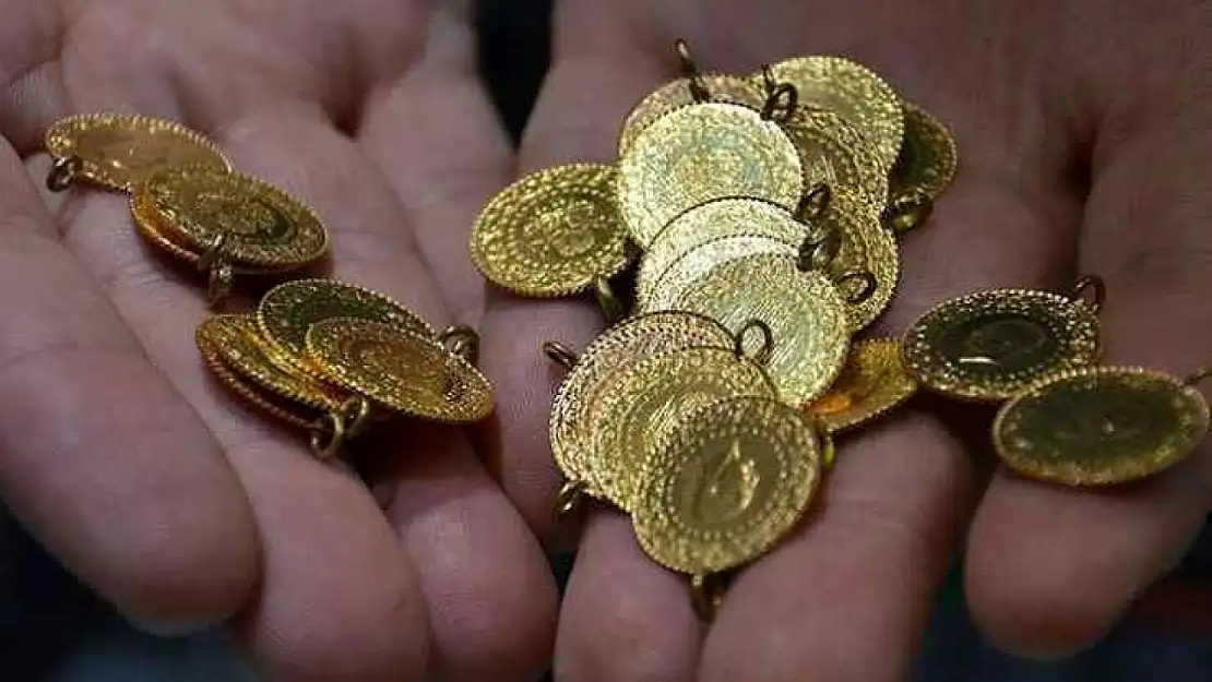 Altın piyasalarında duraklama dönemi! Kuyumculardan yıl sonu ve Temmuz sonu tahmini geldi