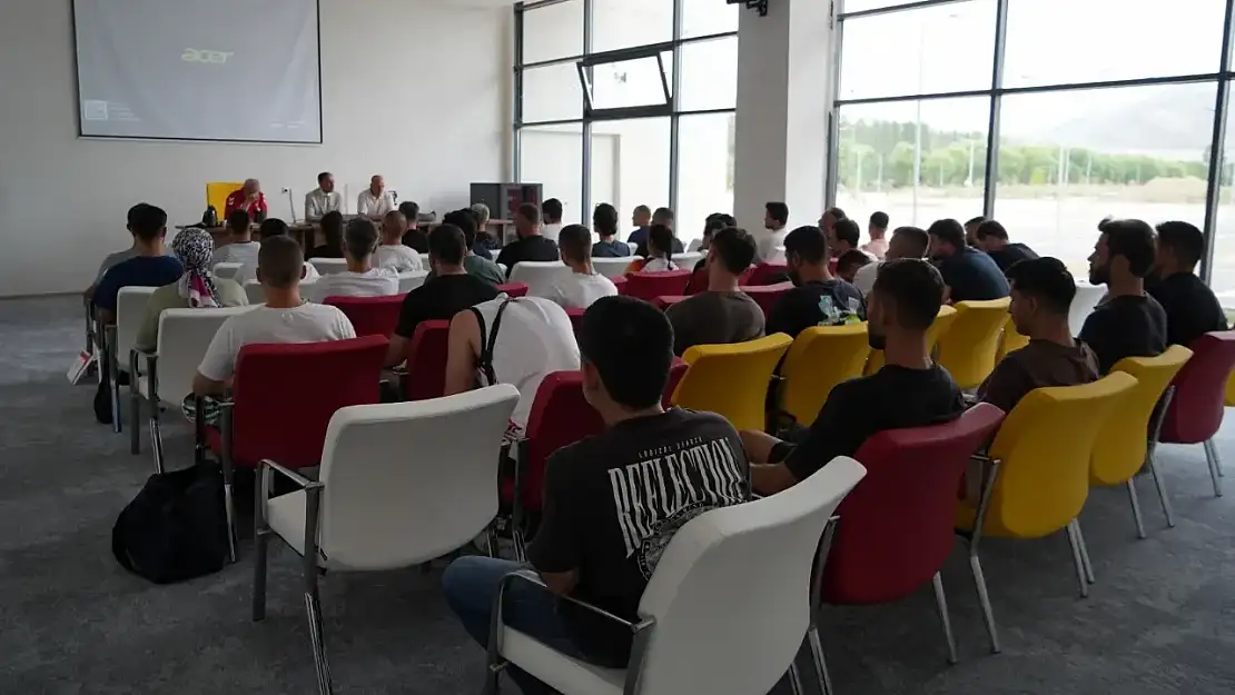Bayburt'ta düzenlenen kursa Muğla'dan eğitim desteği!