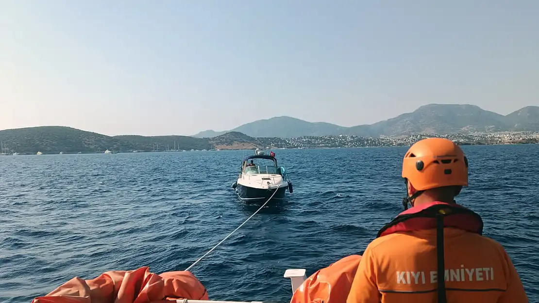 Bodrum açıklarında arızalanan tekne kurtarıldı!