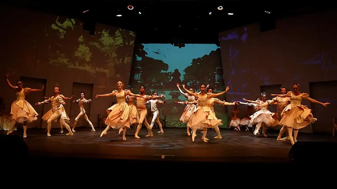 Bodrum Bale Festivali'ne 'Kuğu Gölü' ile açılış!