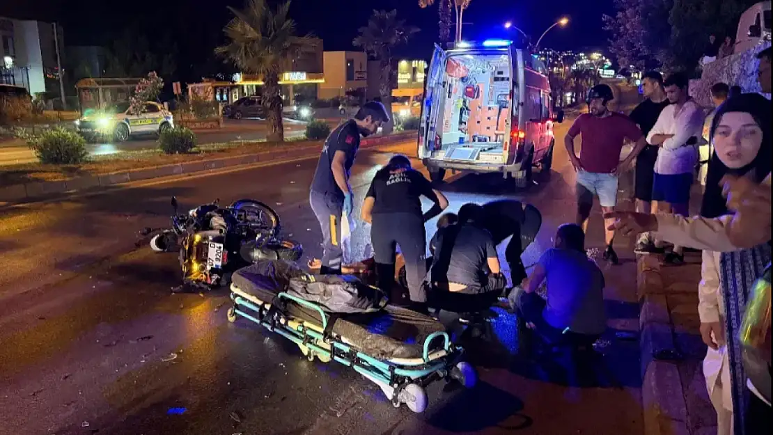 Bodrum'da akıl almaz kaza! Kaza sonrası yol kenararında bekleyen sürücülere motosiklet çarptı