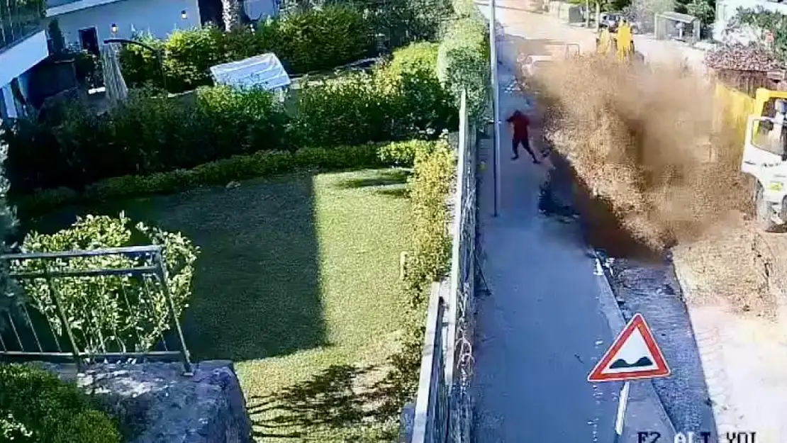 Bodrum'da ana su hattı patladı: Canlarını zor kurtardılar