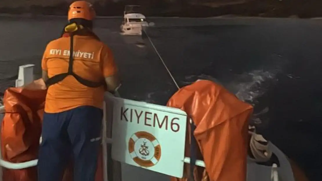 Bodrum'da makine arızası yapan tekne kurtarıldı