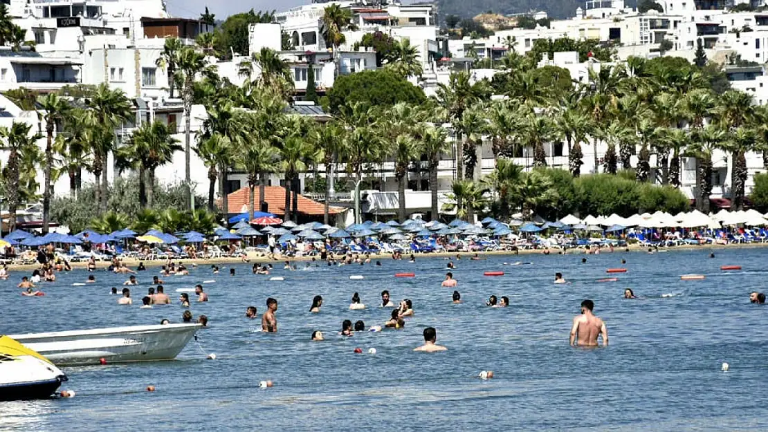 Bodrum'un nüfusu milyona dayandı! İğne atsan yere düşmüyor…