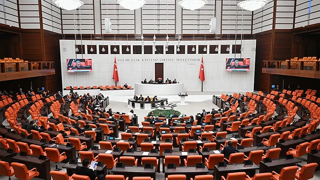 CHP'li 61 vekilin dokunulmazlık dosyası Meclis'e sunuldu