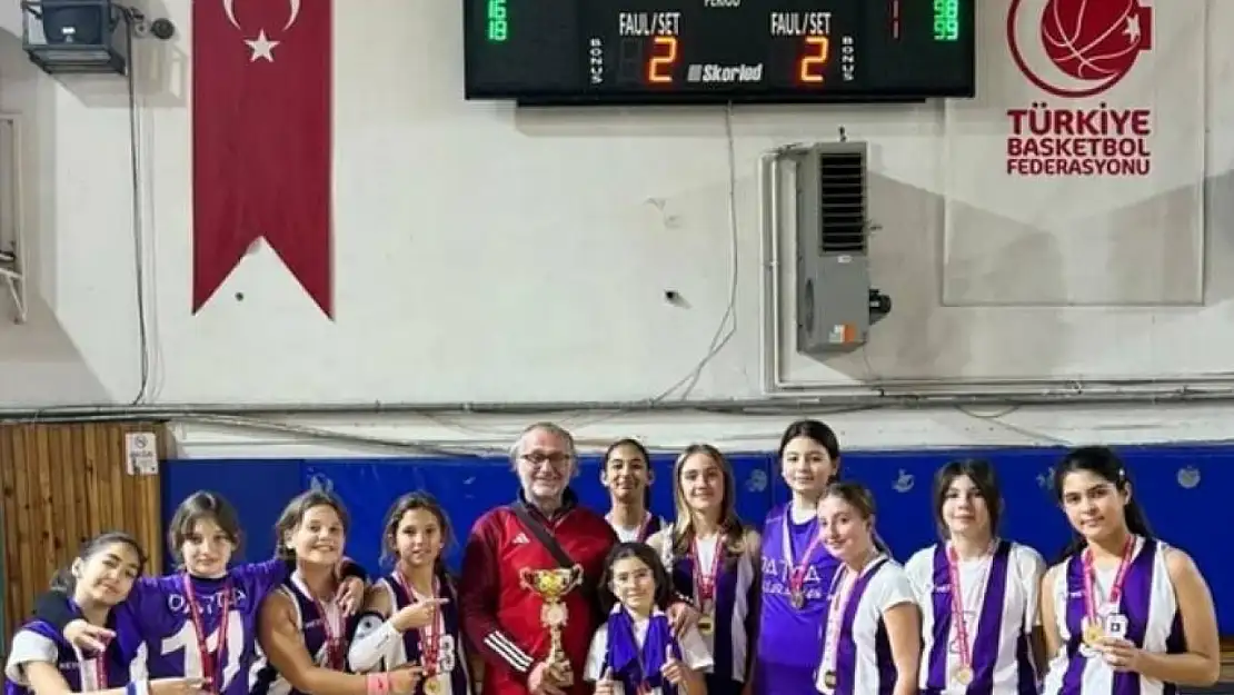 Datça Yılmazlar Ortaokulu Küçük Kız Basketbol Takımı, il birincisi oldu