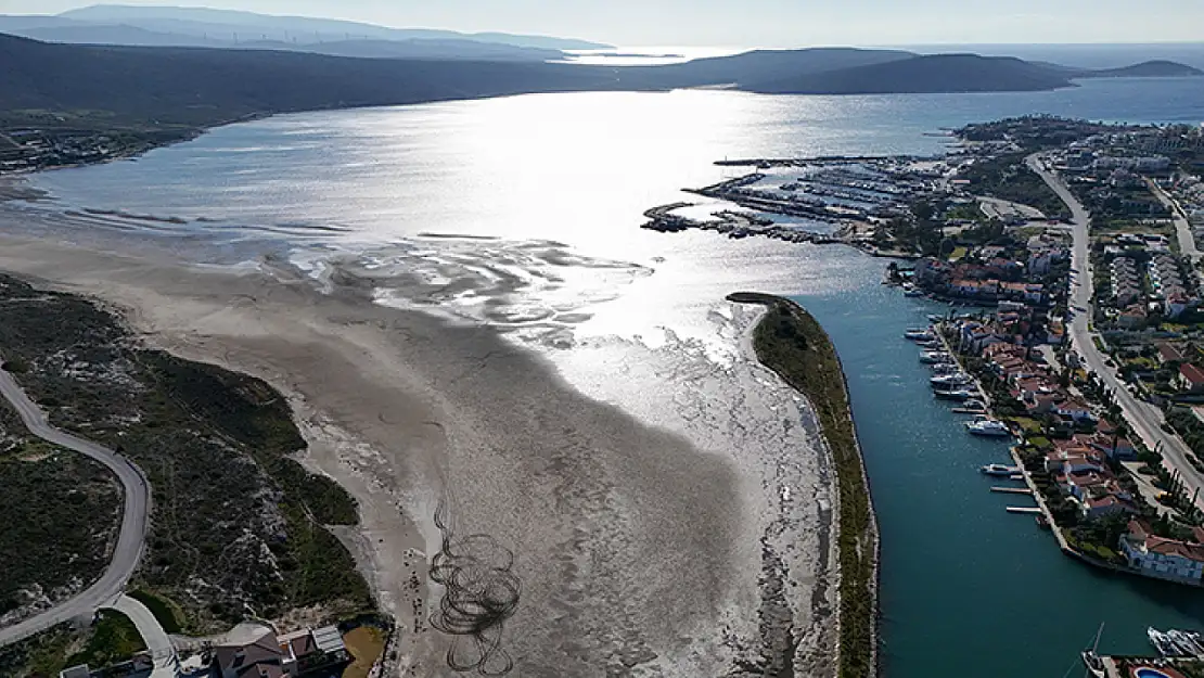 Didim ve Çeşme'de korkutan görüntü: Deniz yüzlerce metre çekildi!