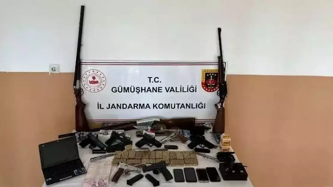 Ev değil sanki cephanelik