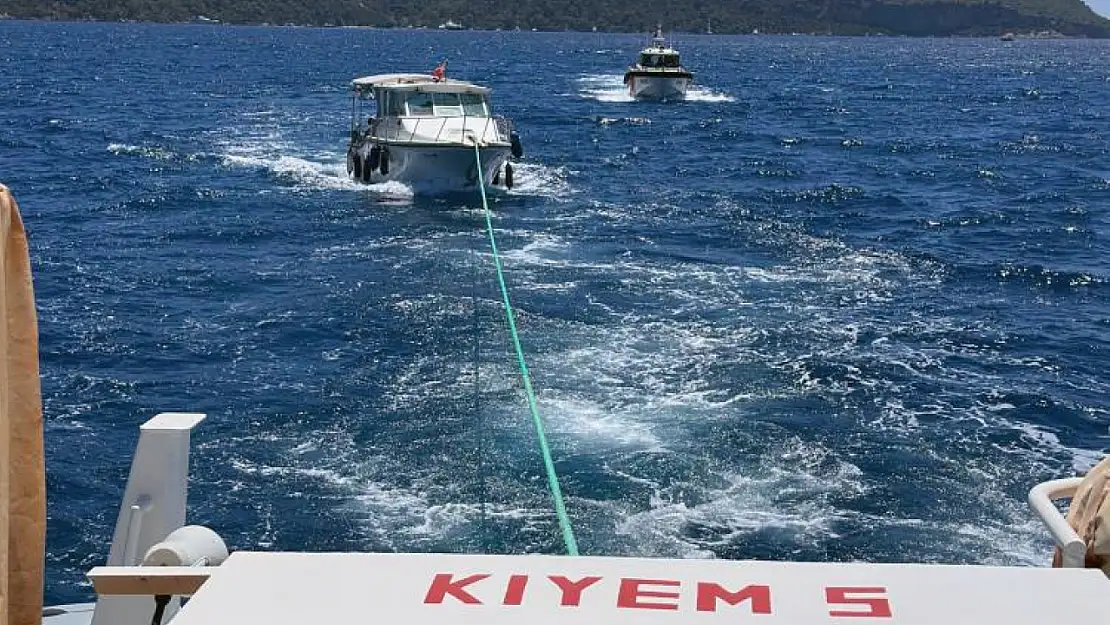 Fethiye açıklarında sürüklenen teknedeki 6 kişi kurtarıldı