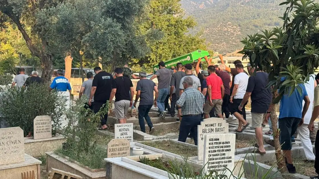 Fethiye'de hayatını kaybeden minik Asil Kemal toprağa verildi