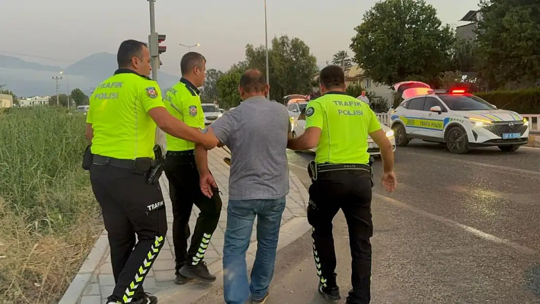 Fethiye'de yaya geçidinde kan donduran kaza!