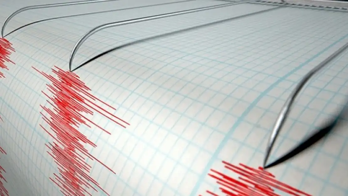 DÜNYA SALLANIYOR: ENDONEZYA'DA 7.3'LÜK DEPREM