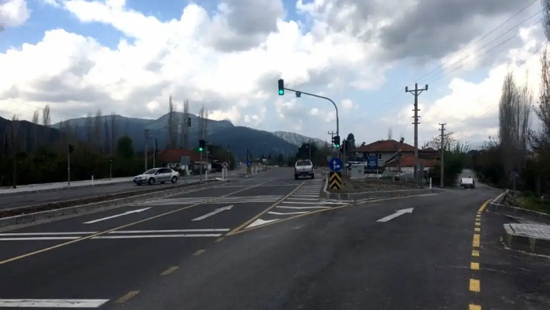 MUĞLA KARA YOLU ÇALIŞMALARI DUDAK UÇUKLATTI