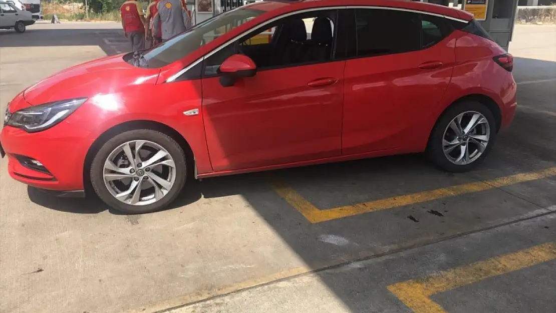 ANTALYA'DA ÇALDIĞI OTOMOBİLLE MUĞLA'DA GEZERKEN YAKALANDI