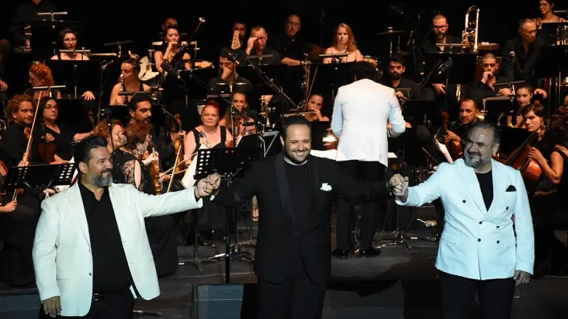 BODRUM'DA 3 ÜNLÜ TENOR KONSER VERDİ