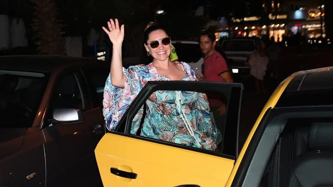 İNGİLİZ OYUNCU KELLY BROOK BODRUM'DA