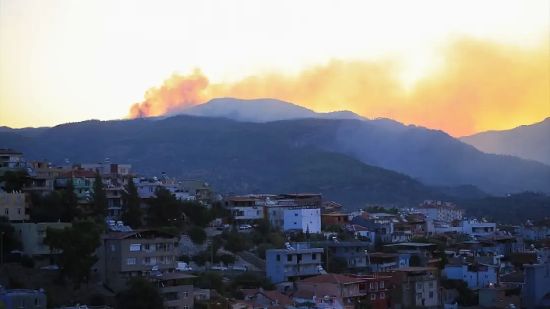 MUĞLA'DAKİ ORMAN YANGINLARI KONTROL ALTINA ALINDI