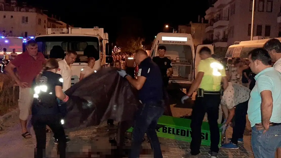 ÖNCE OTOMOBİLE ÇARPTI,SONRA KAMYONUN ALTINDA KALDI