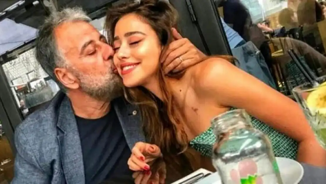 HAMDİ ALKAN'IN KIZI ZEYNEP ALKAN MAYOSUYLA BÜYÜLEDİ