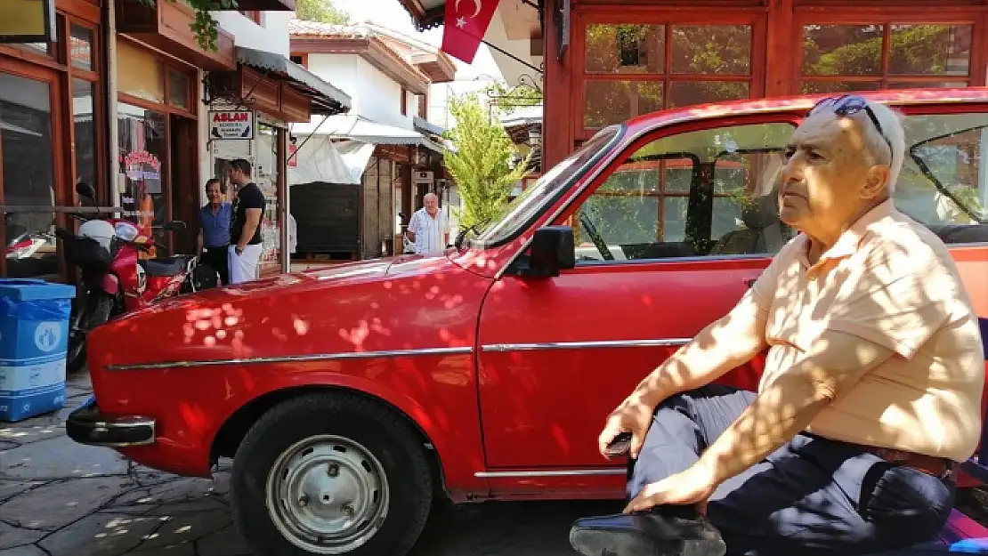 MUĞLA'DA TARİHİ ÇARŞIDAN ARAÇLA GEÇMEK İSTEDİ: BENDE ARNAVUT İNADI VAR