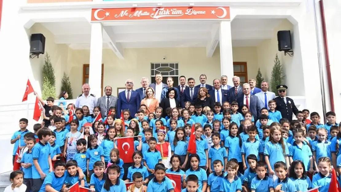MUĞLA'NIN İLK OKULUNDA TÖREN DÜZENLENDİ