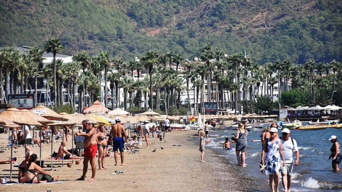 MUĞLA SAHİLLERİNDE SICAK HAVA YOĞUNLUĞU YAŞANIYOR