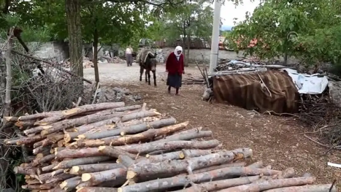 70 YAŞINDAKİ FATMA NİNENİN ÇALIŞMA AZMİ