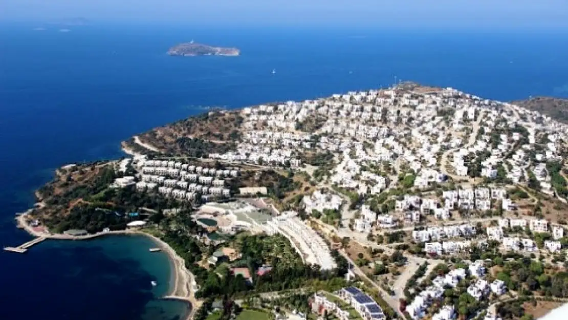 BODRUM'DA KAÇAK VE USULSÜZ YAPILARIN YIKIMINDA SONA GELİNDİ