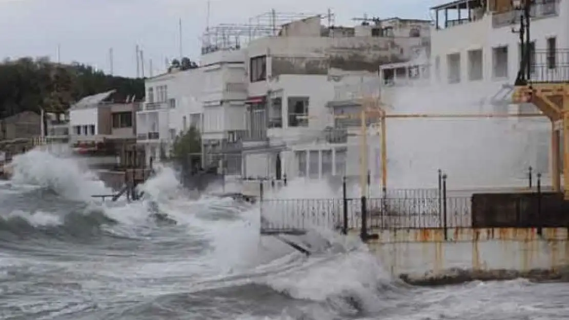 Bodrum'da Fırtına! Feribot Seferleri Yapılamadı