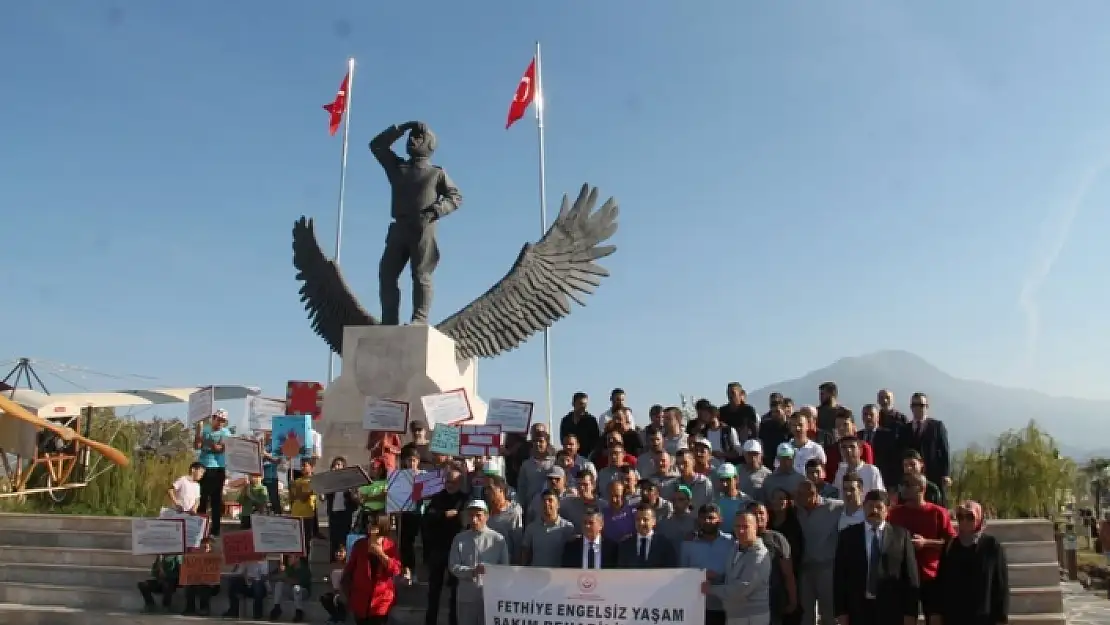 Fethiye'de Çocuk Hakları Yürüyüşü Düzenlendi