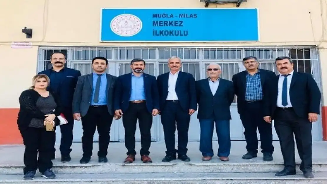 ÖNDER UÇAK MİLAS'TAKİ SENDİKA ÜYELERİYLE BULUŞTU