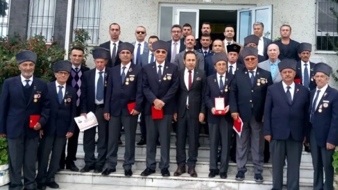 17 Kıbrıs Gazisine Milli Mücadele Madalyası Verildi