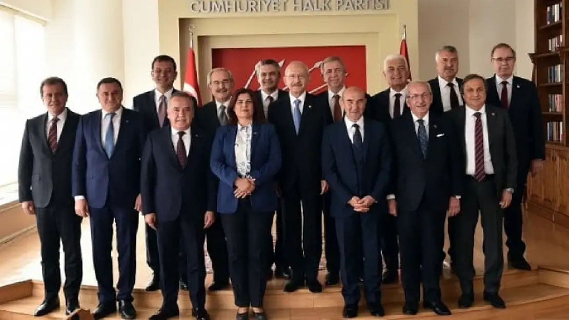 CHP 11 Büyükşehir için Anket Yaptırdı