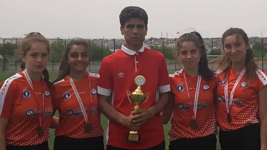 İranlı Spor Kondisyoneri Salmanzadeh Muğla Hokeyi için Çalışıyor