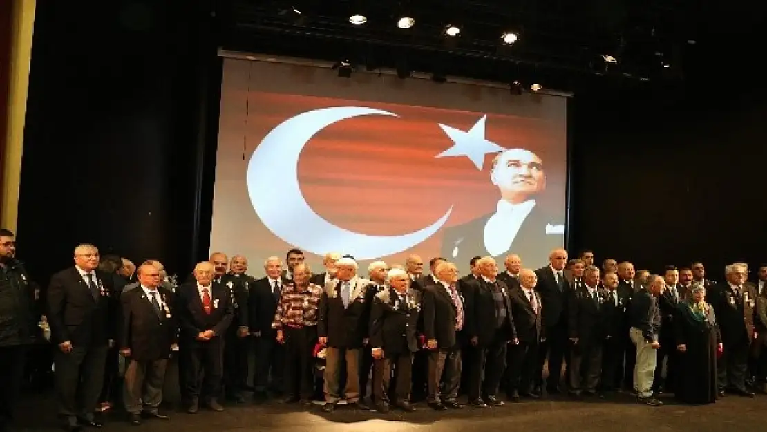 Marmarisli Kıbrıs Gazileri Madalyalarını Aldı