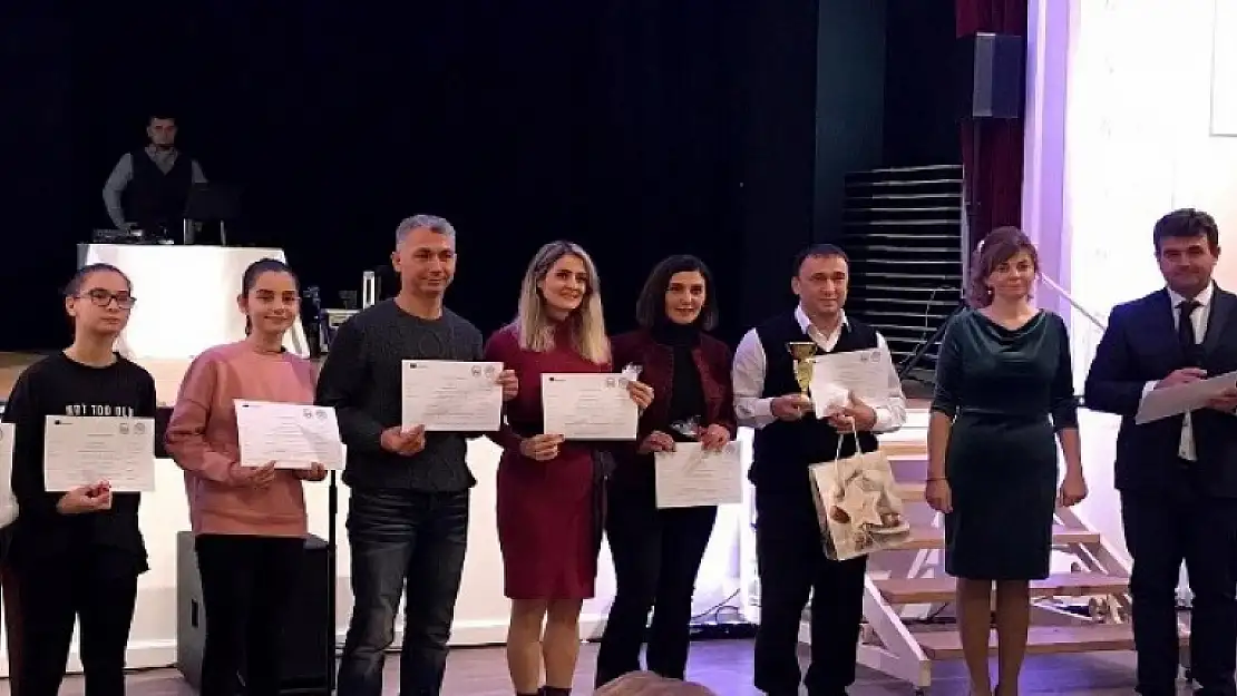 Şahidi Ortaokulu Slovakya'dan Döndü