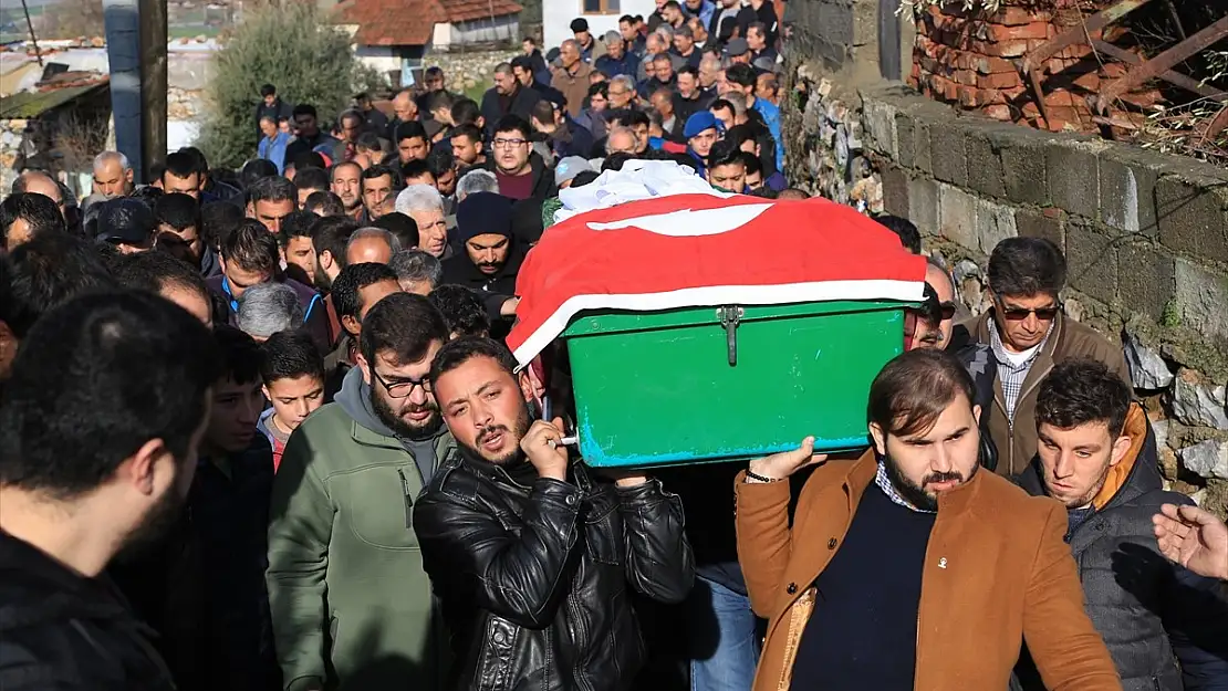 Selde nişanlısıyla ölen Çağlar, son yolculuğa uğurlandı
