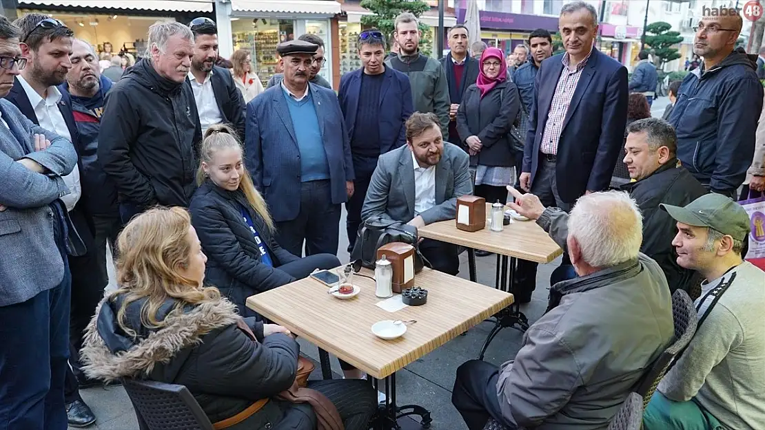 Marmaris Ak Parti Adayı:'Ayak basılmadık kaldırım bırakmayacağız.'