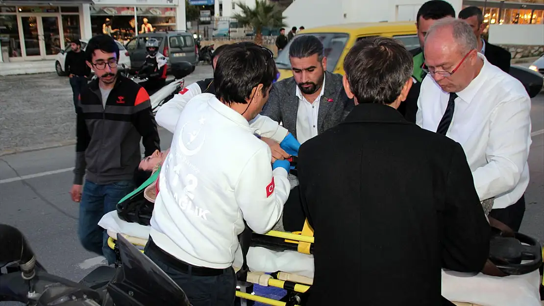 BODRUM'DAKİ MOTORSİKLET KAZASINA İLK MÜDAHALE BAŞKAN ADAYINDAN GELDİ