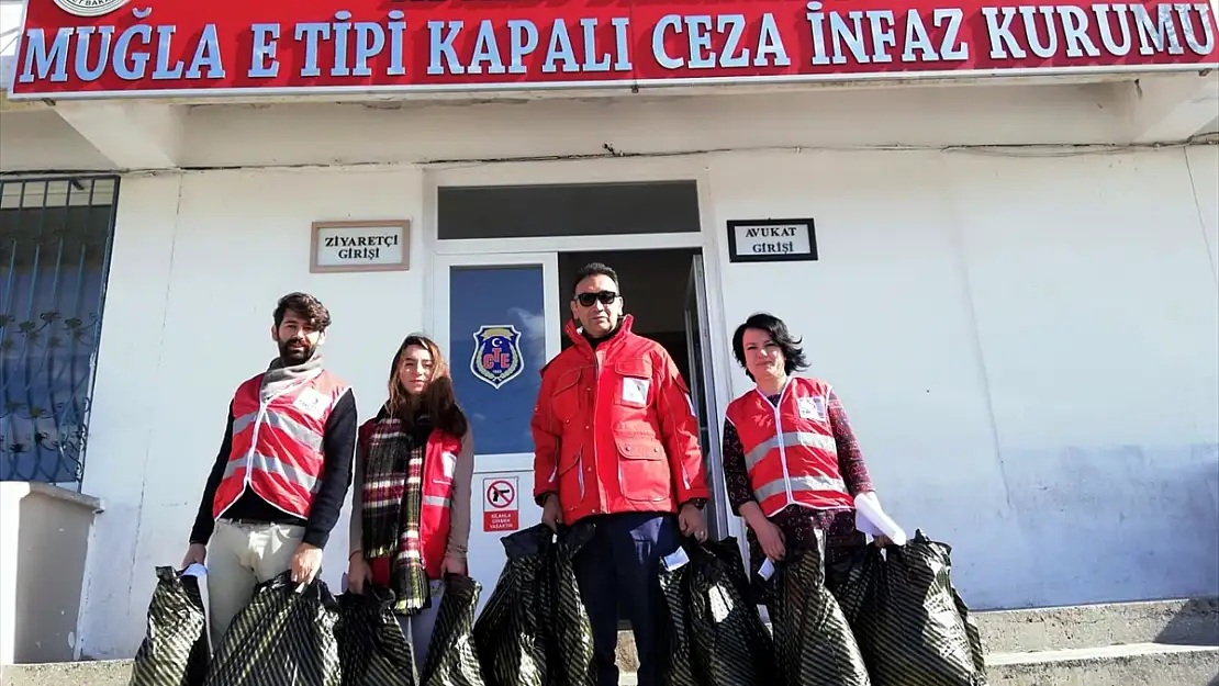KIZILAYDAN, MUĞLA'DAKİ TUTUKLU VE HÜKÜMLÜLERE GİYİM YARDIMI