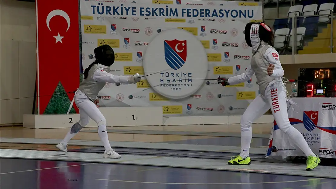 FETHİYE'DE AÇIK ESKRİM TURNUVASI SONA ERDİ