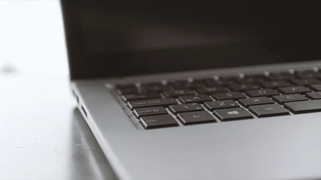 MEB DÖRT BECERİDE İLK TÜRKÇE ELEKTRONİK SINAV DÜZENLEDİ
