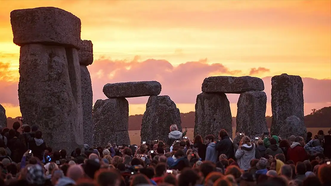 STONEHENGE'İ ANADOLULU GÖÇMENLER İNŞA ETTİ
