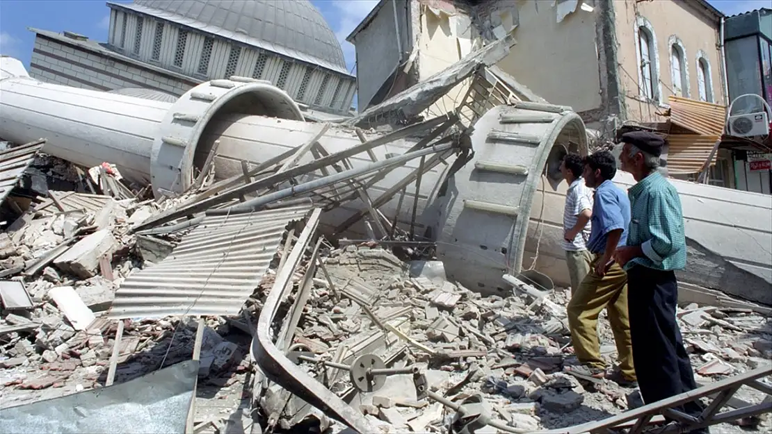 TÜRKİYE 117 YILDA 210 BÜYÜK DEPREM YAŞADI