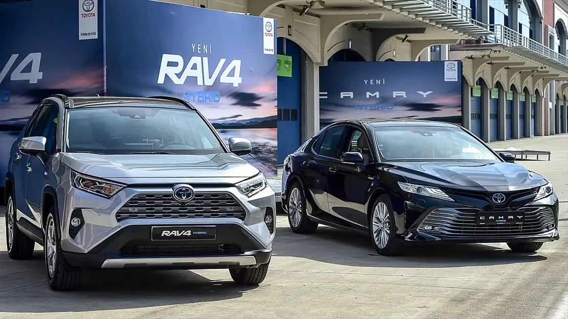 TOYOTA'DAN HİBRİT ÜRÜN GAMINDA İKİ YENİ ÜRÜN