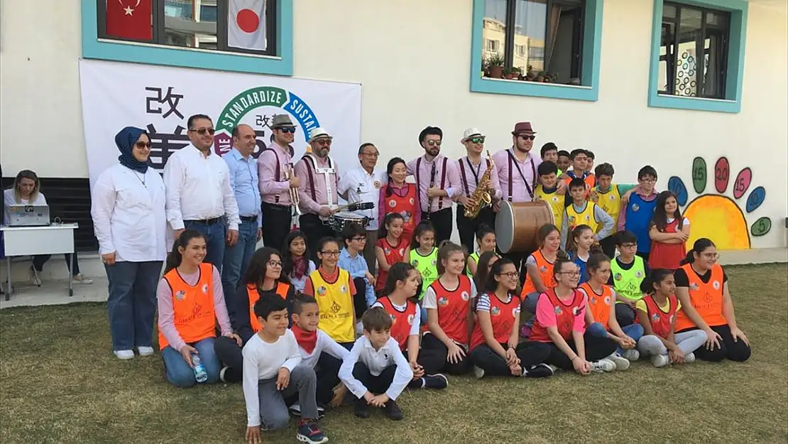 İZMİR'DEKİ BU OKULDA JAPON DİSİPLİNİ VAR