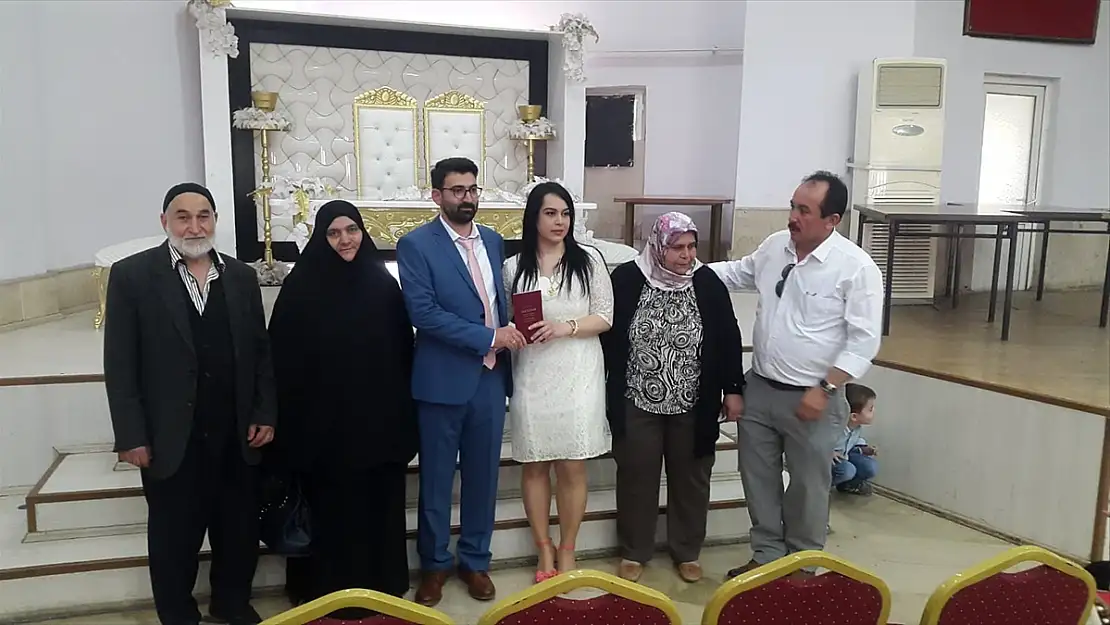 DAMAT KAYINPEDERİ İLE 'EVLENDİ'