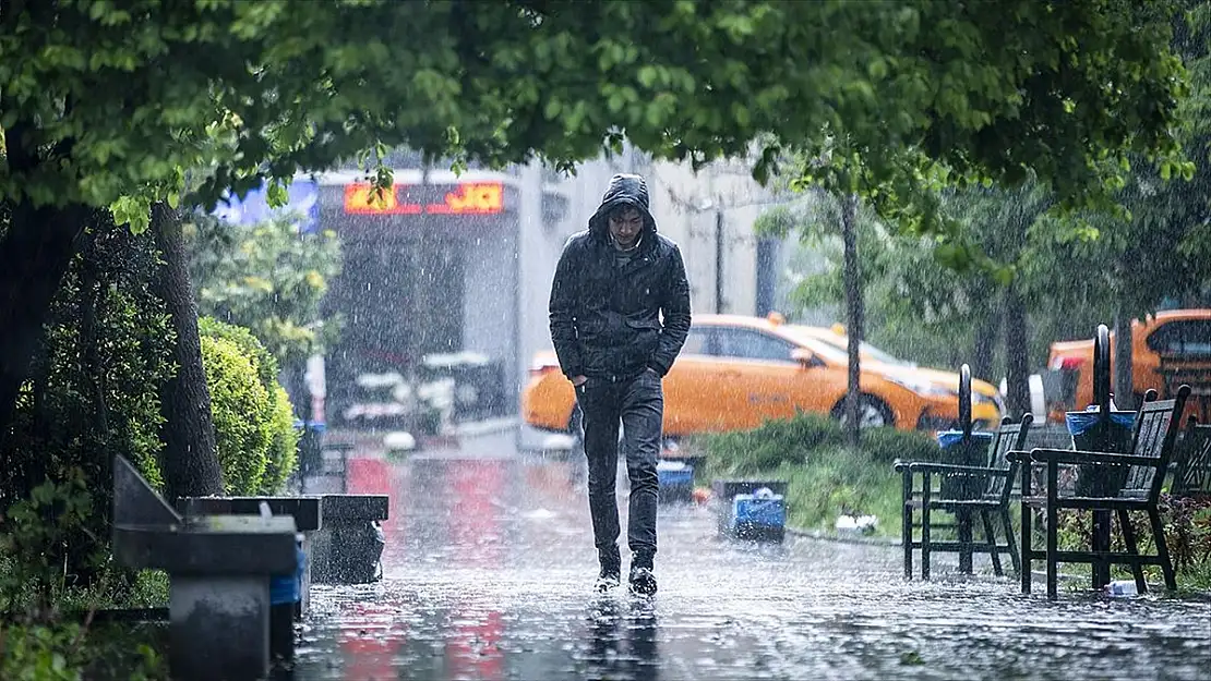 METEOROLOJİDEN SAĞANAK VE FIRTINA UYARISI